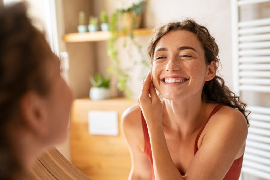 7 Skincare Resolutions to Make In 2022